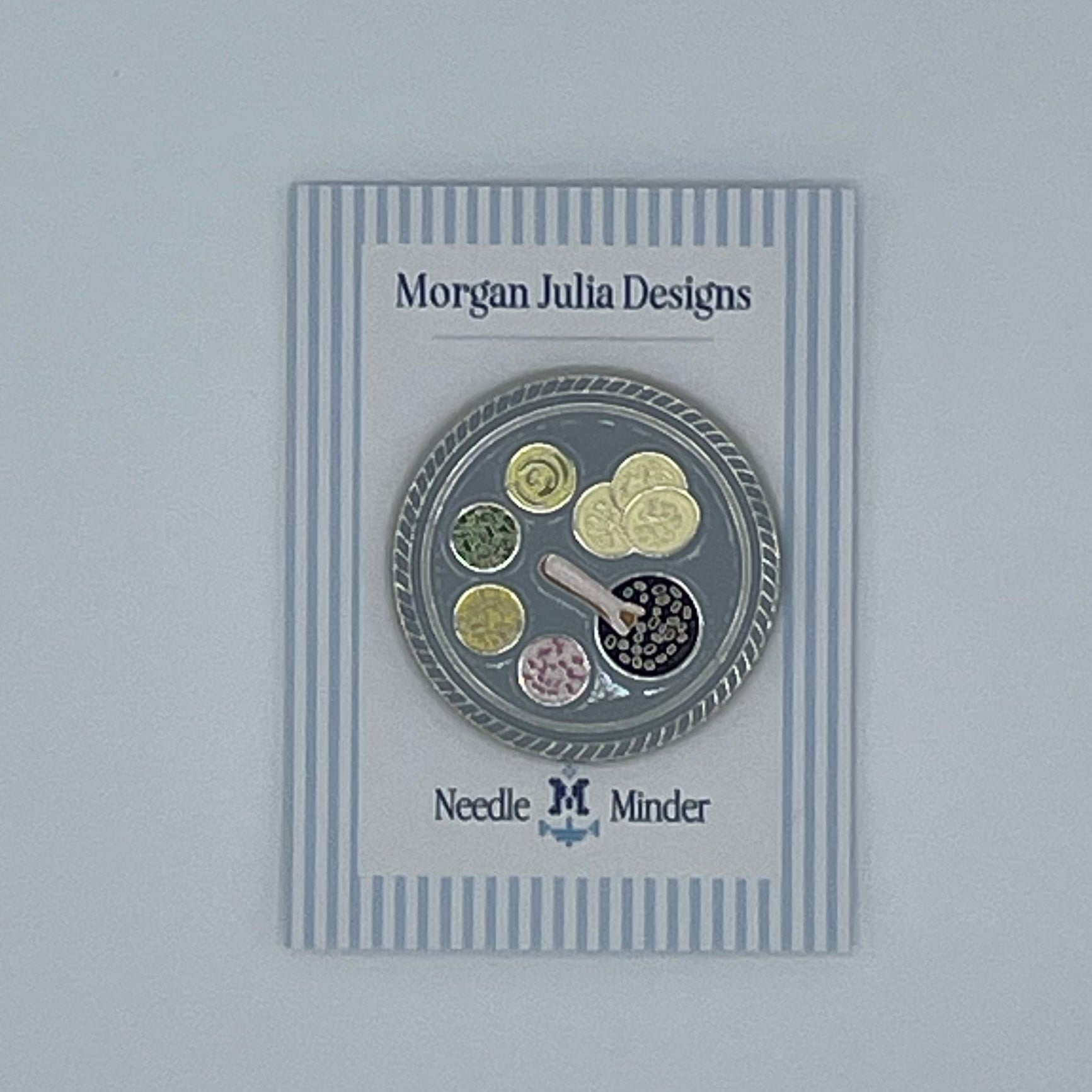 Caviar tray needleminder