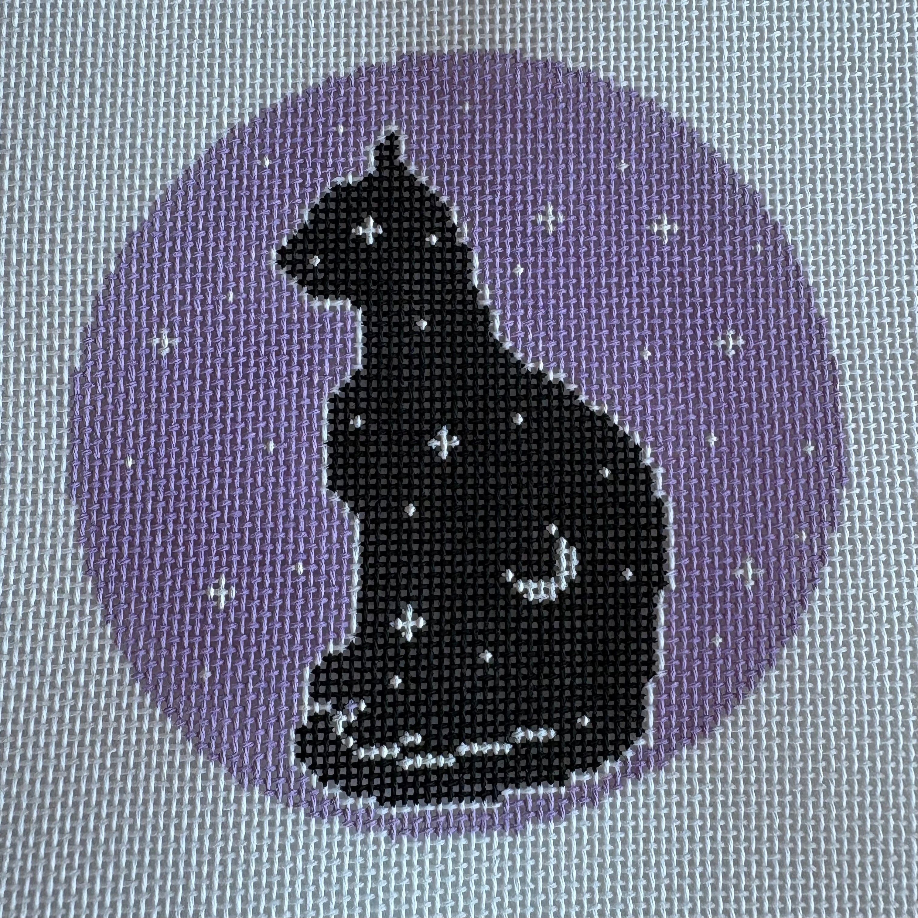 Black cat Round