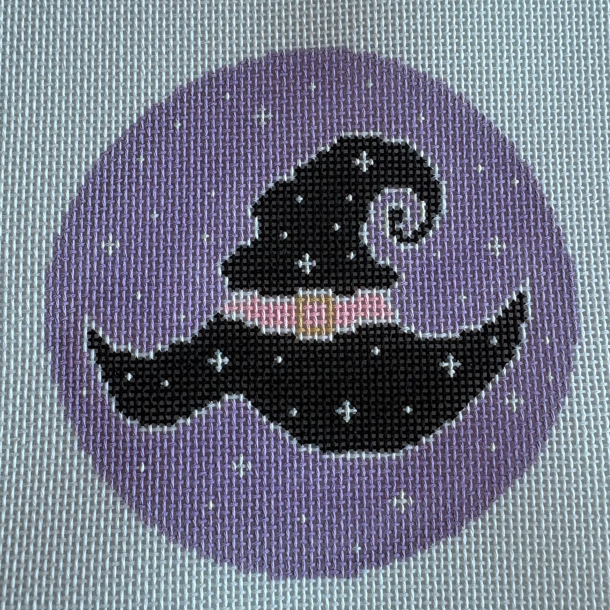 Witches Hat Round