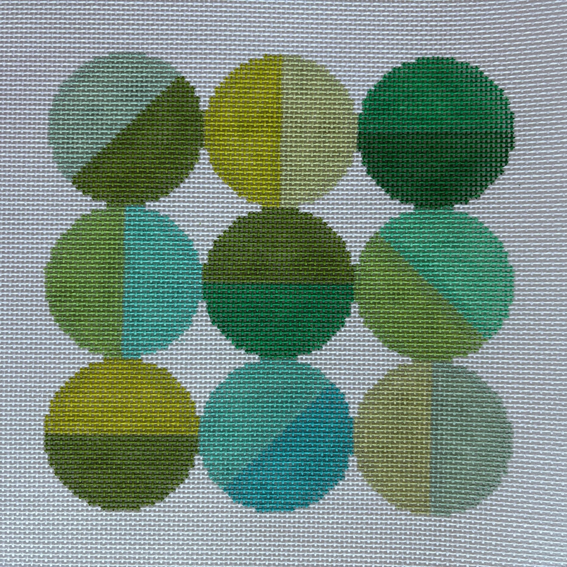 9 green/blue dots
