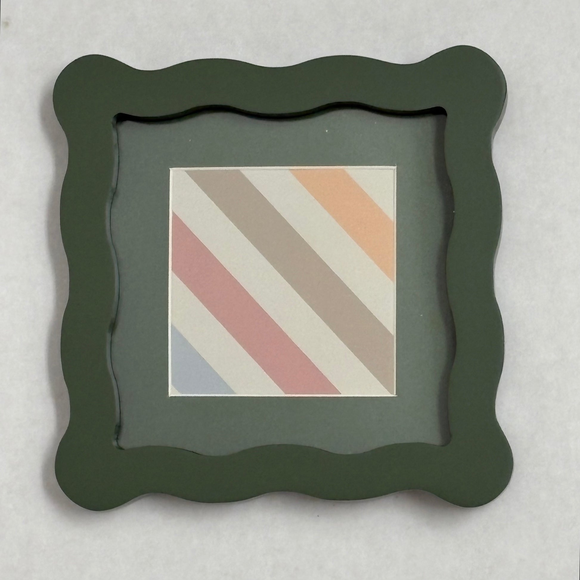 Frame green ripple edge