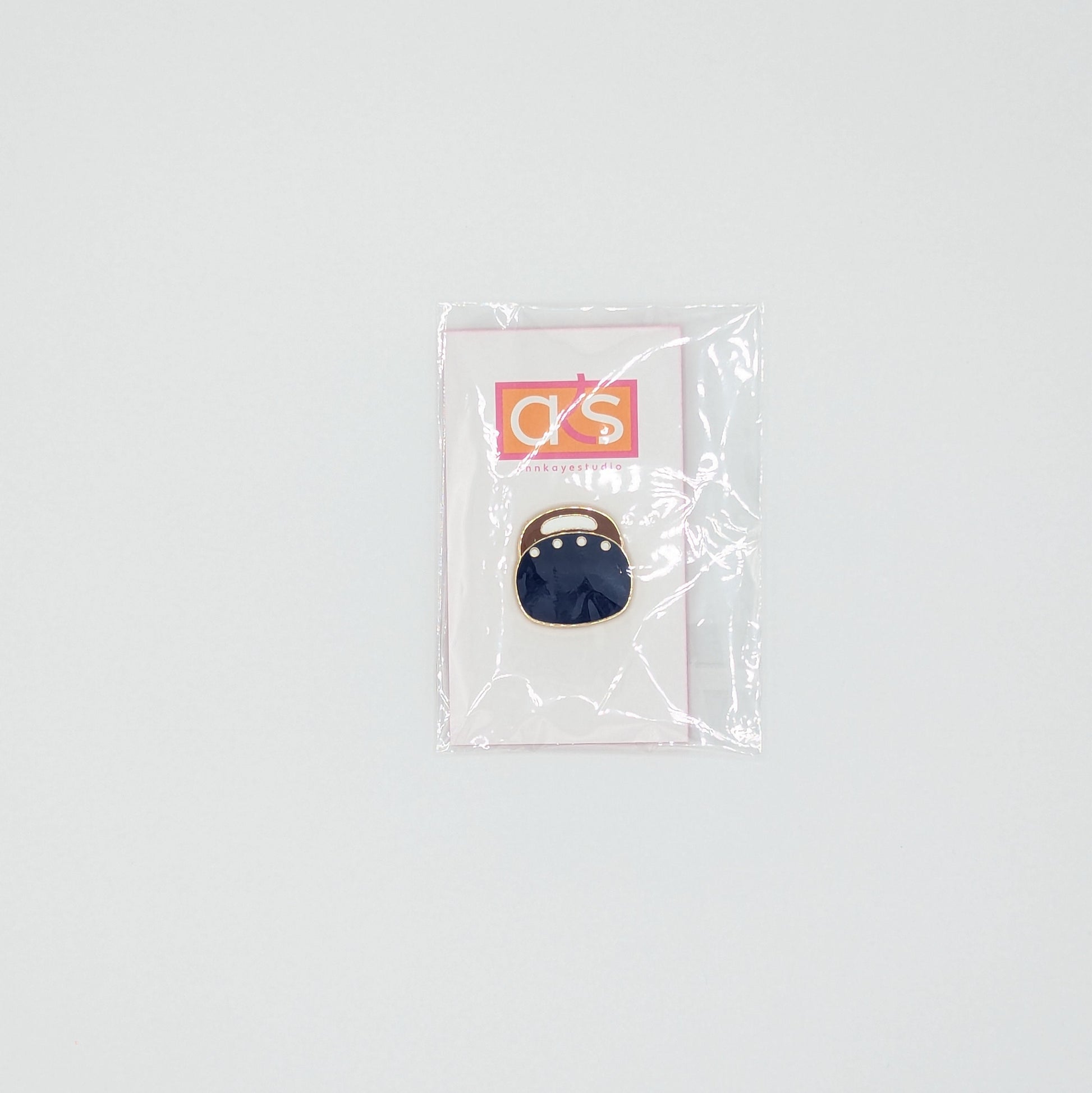 Bermuda Bad-Blue Needle Minder