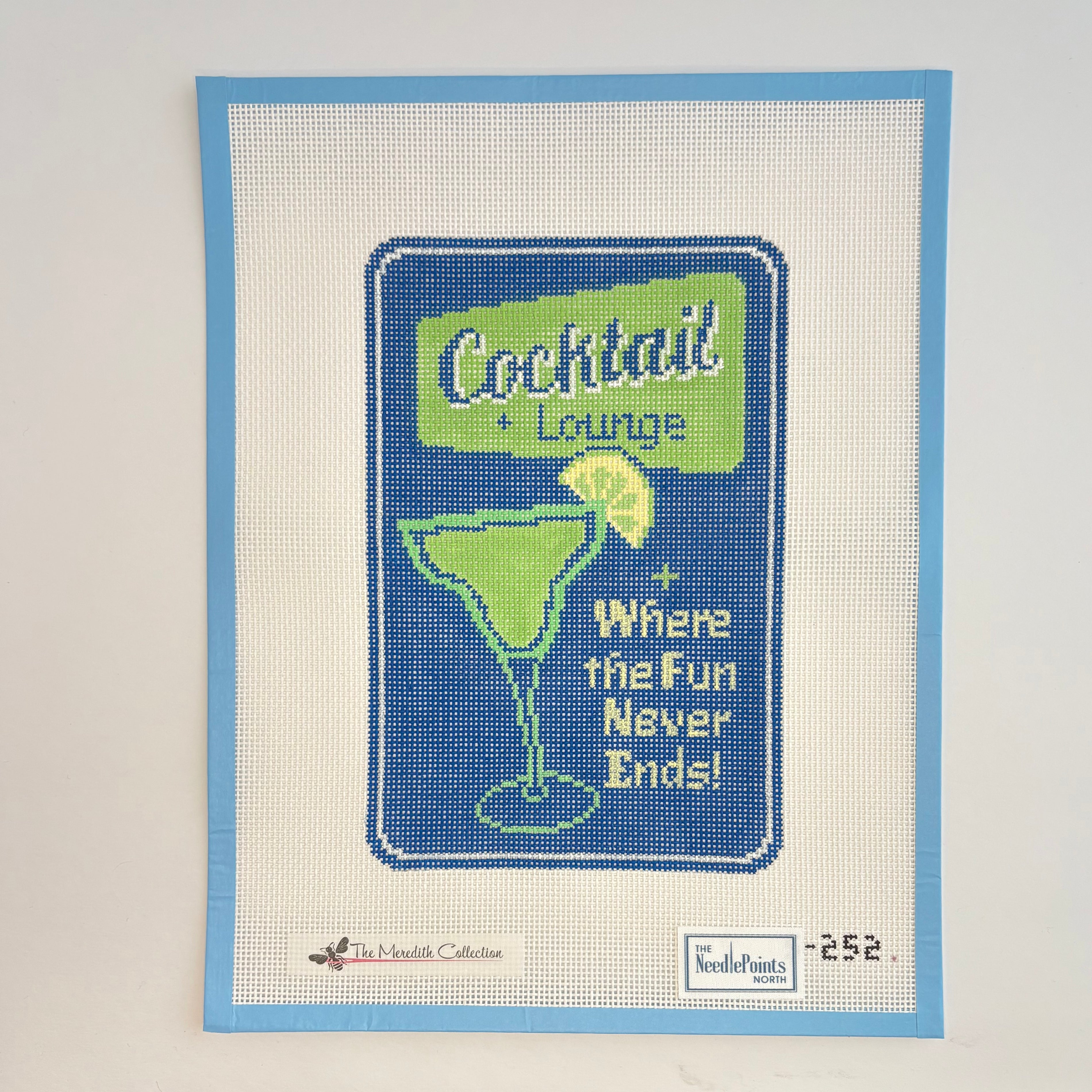 cocktail lounge  always open